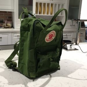 Fjallraven Kanken Mini Green Backpack